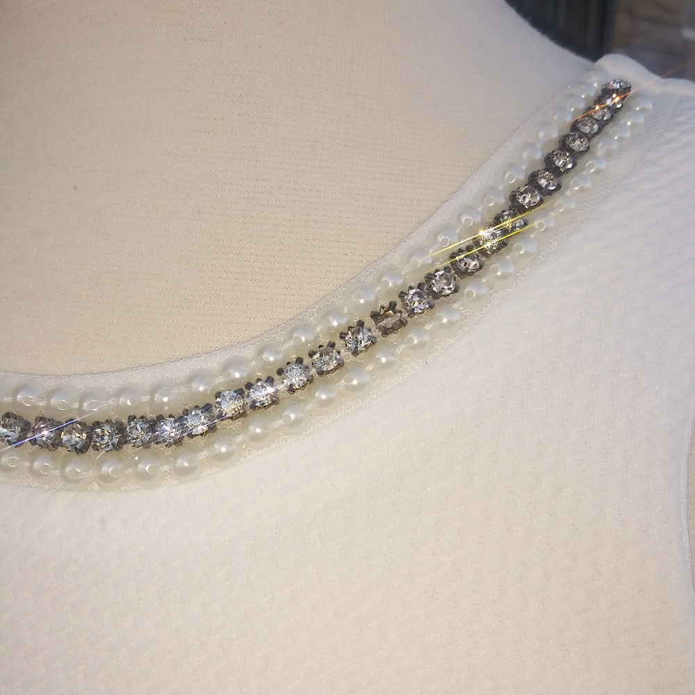 Francescas | Pleated Bow Dress w/ Bling & Pearls - Picture 3 of 8